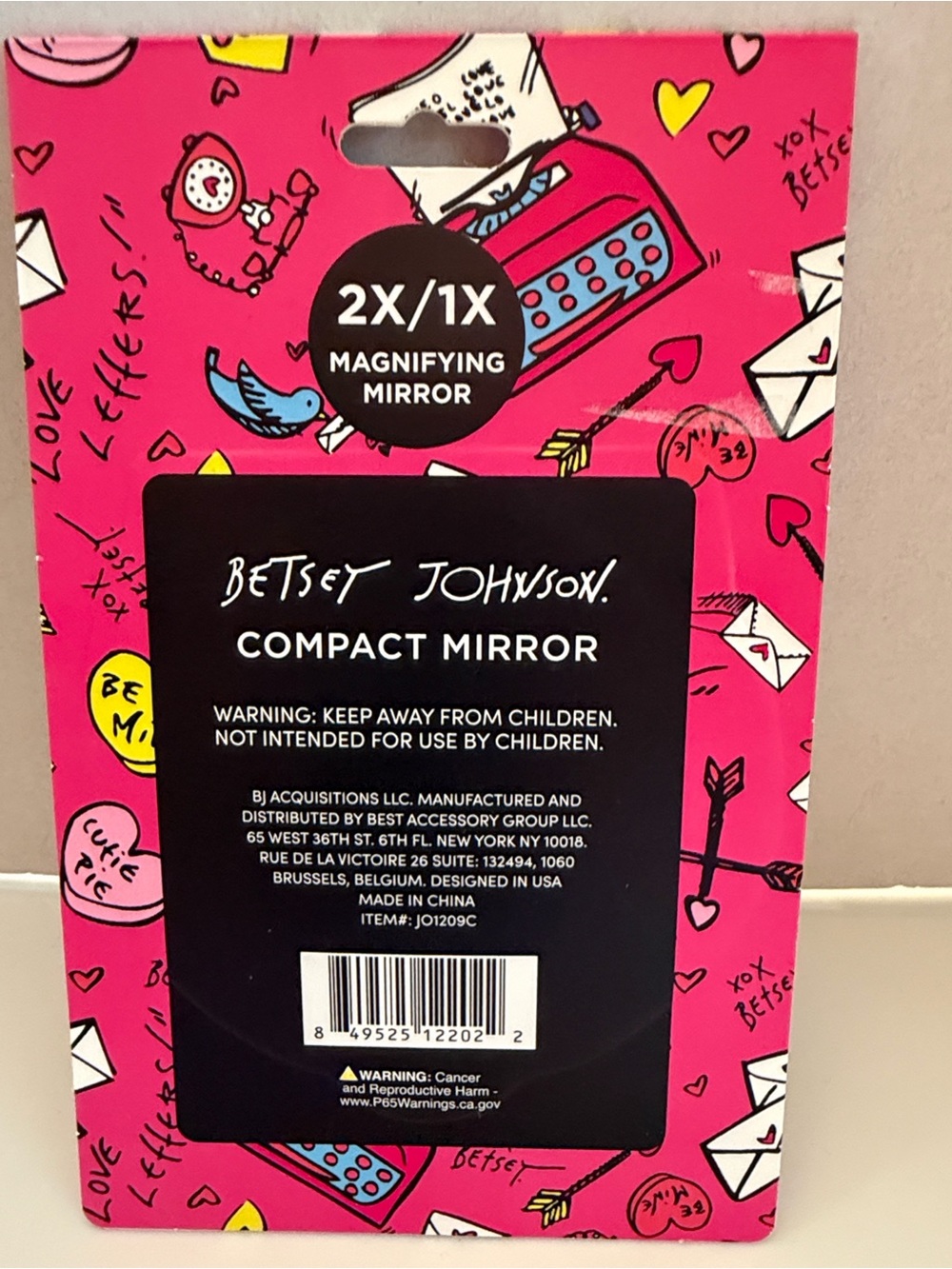 Betsey Johnson Compact Mirror - Picture 2 of 3